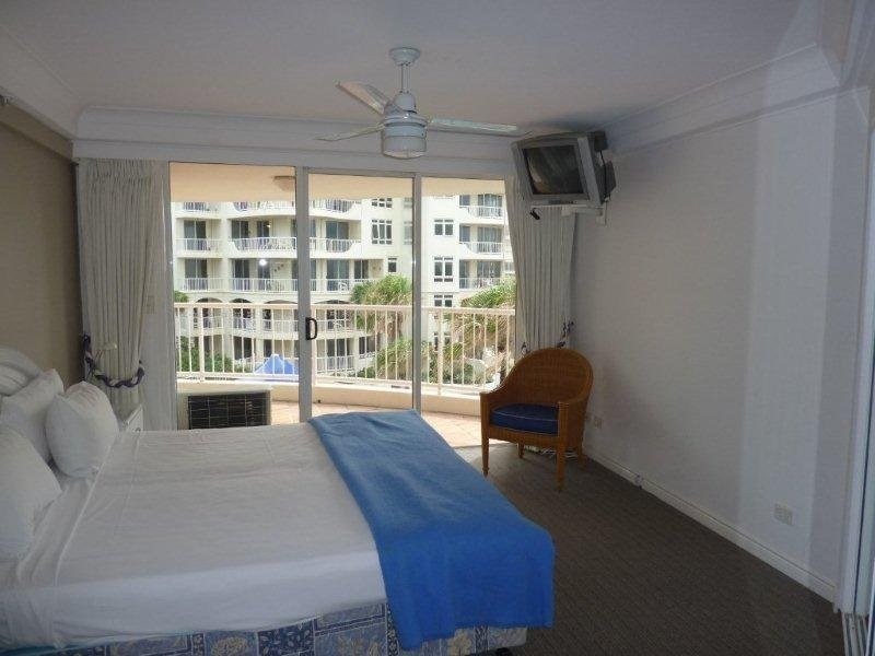 11 Elkhorn Avenue, Surfers Paradise QLD 4217