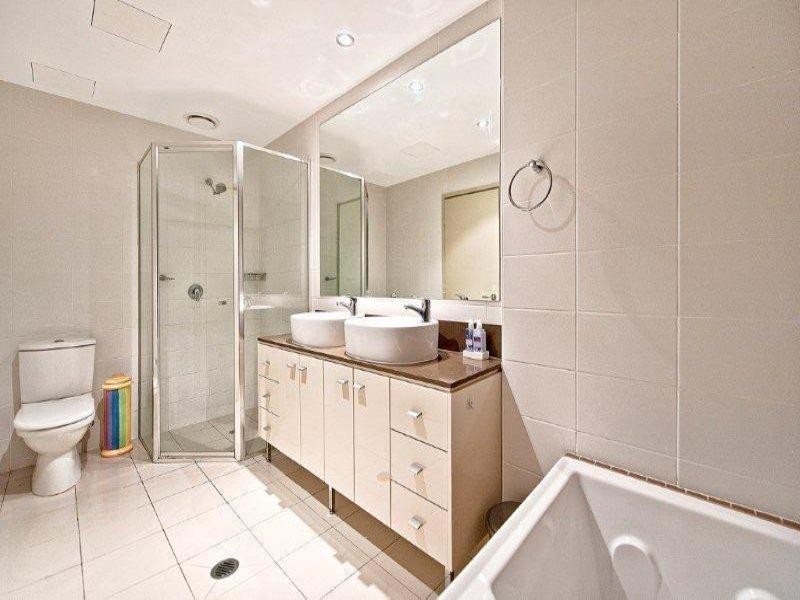 1 Aqua Street, Southport QLD 4215