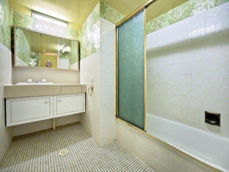 18 Macarthur Parade, Main Beach QLD 4217