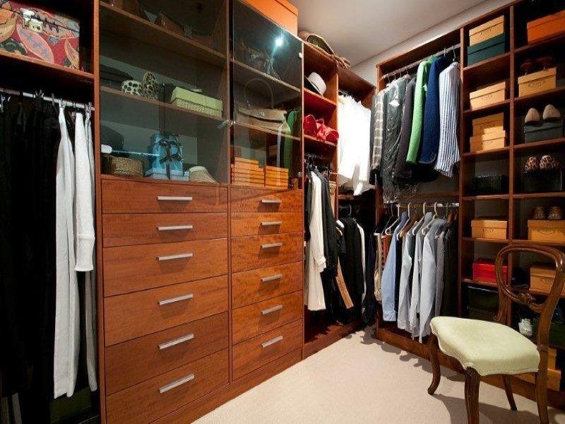 24 Hughes Avenue, Main Beach QLD 4217