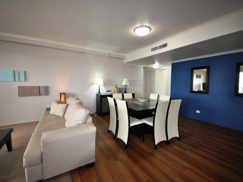 59 Pacific Street, Main Beach QLD 4217