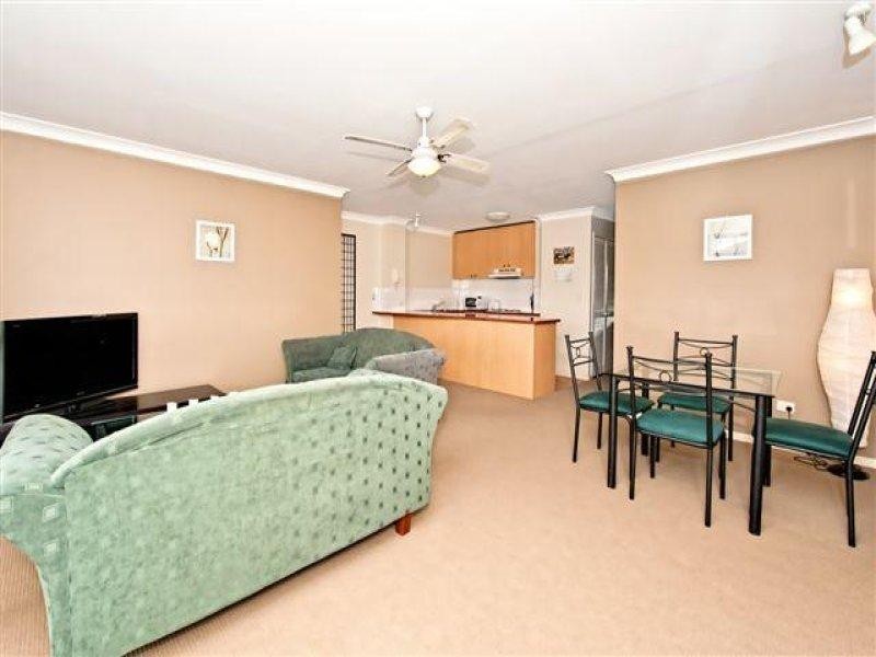 7 Purli Street, Chevron Island QLD 4217