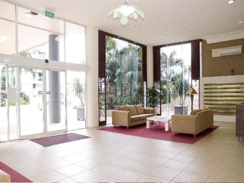 11 Hughes Avenue, Main Beach QLD 4217