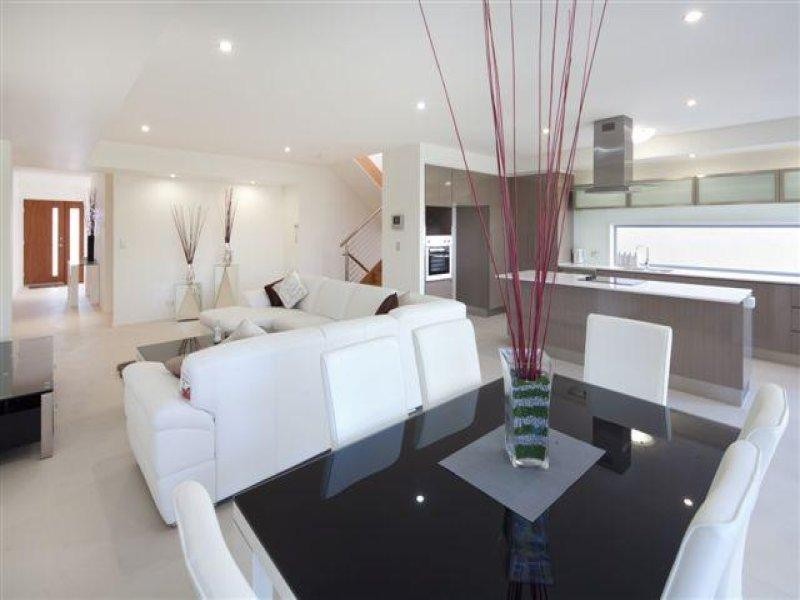 5 and 9 Tashey Court, Bundall QLD 4217