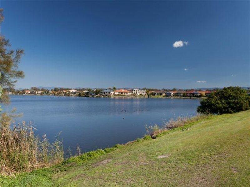 5 and 9 Tashey Court, Bundall QLD 4217