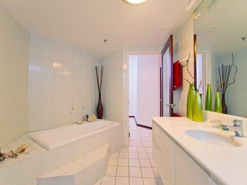 3 Tedder Avenue, Main Beach QLD 4217