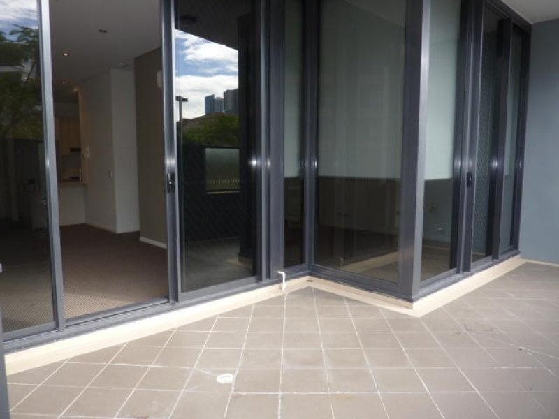 2 Aqua Street, Southport QLD 4215