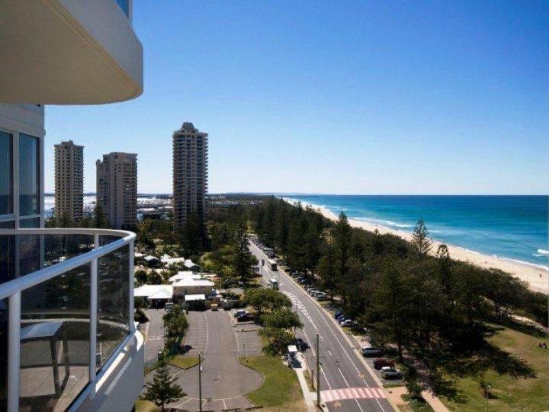 59 Pacific Street, Main Beach QLD 4217