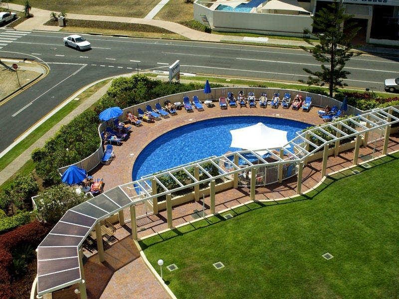 59 Pacific Street, Main Beach QLD 4217