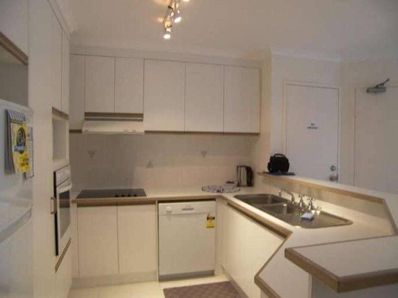 1 Cronin Avenue, Main Beach QLD 4217