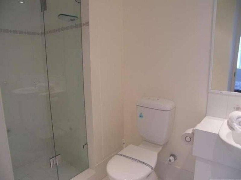 1 Cronin Avenue, Main Beach QLD 4217