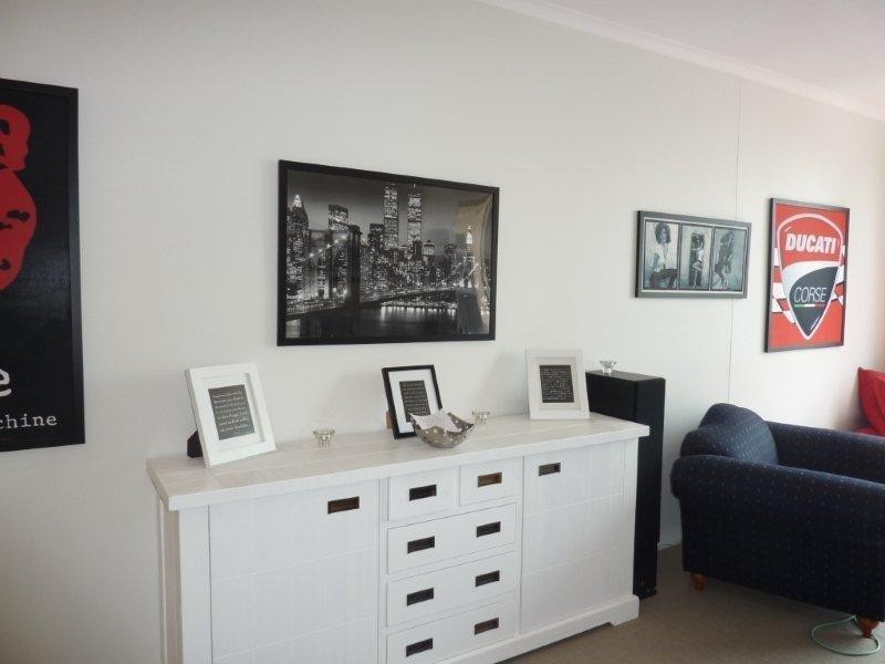 52 Pacific Street, Main Beach QLD 4217