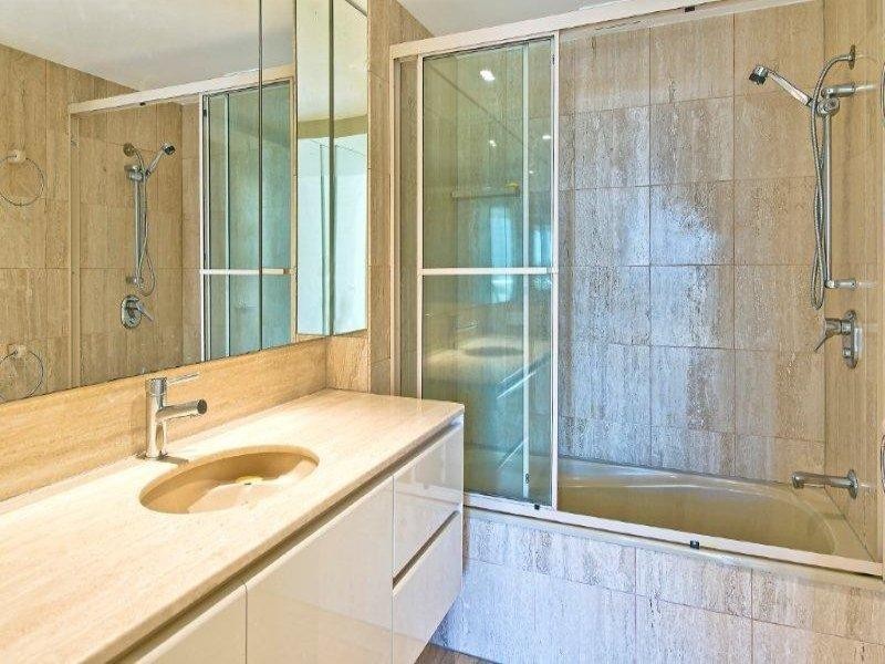 1 Serisier Avenue, Main Beach QLD 4217