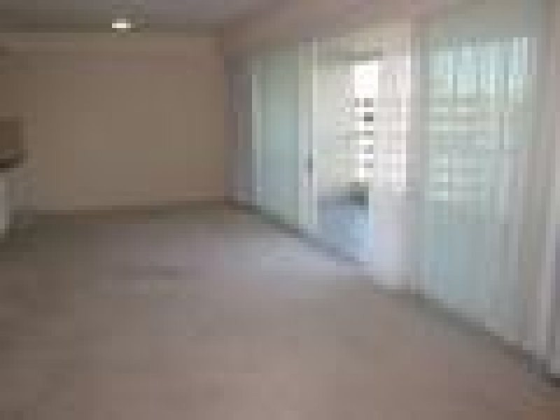 75 Brighton Parade, Southport QLD 4215