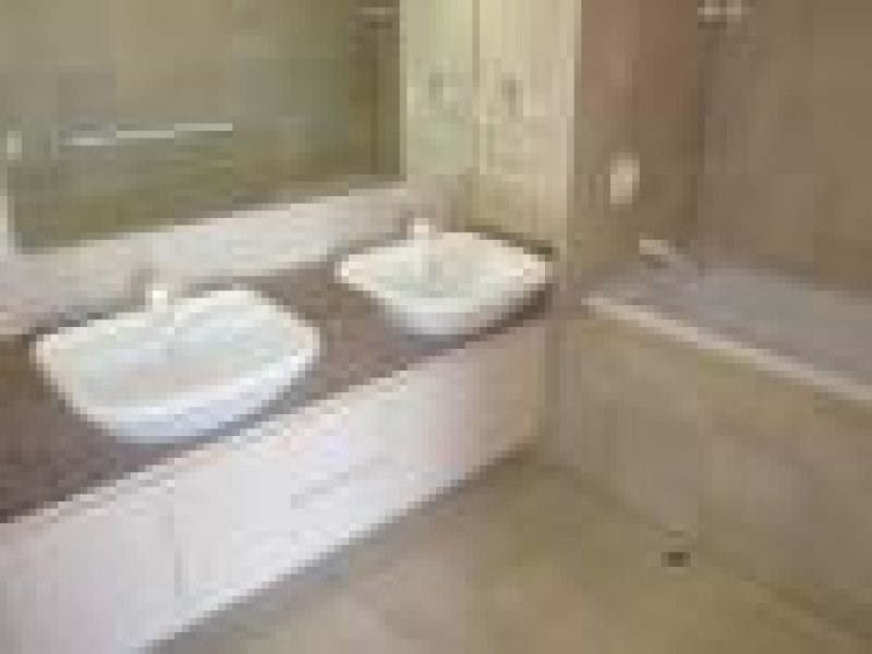 75 Brighton Parade, Southport QLD 4215