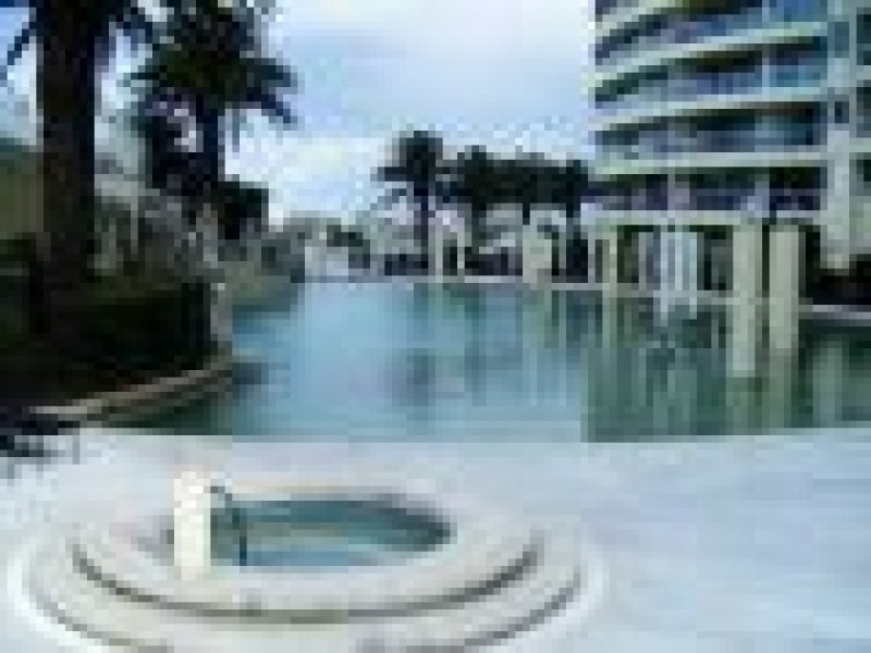 75 Brighton Parade, Southport QLD 4215
