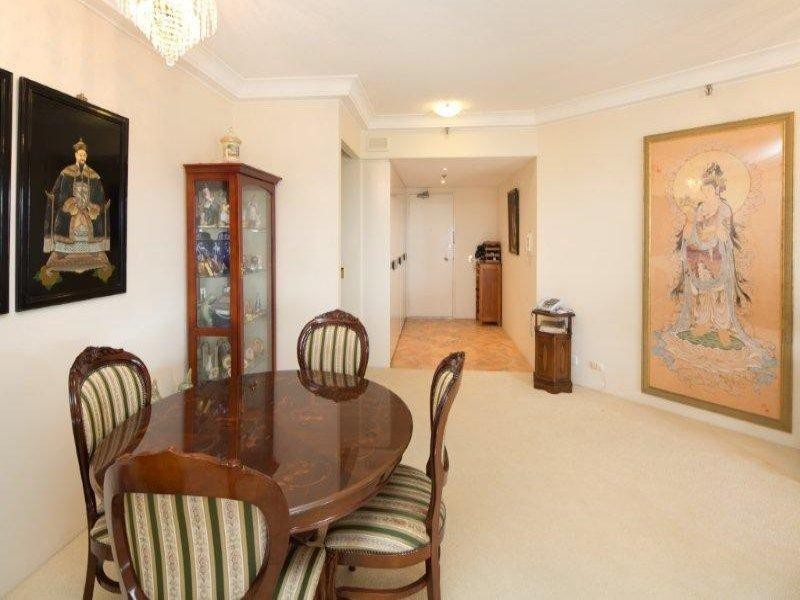 2 Admiralty Drive, Surfers Paradise QLD 4217