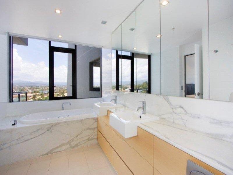 6 The Esplanade, Burleigh Heads QLD 4220