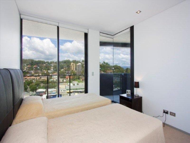 6 The Esplanade, Burleigh Heads QLD 4220