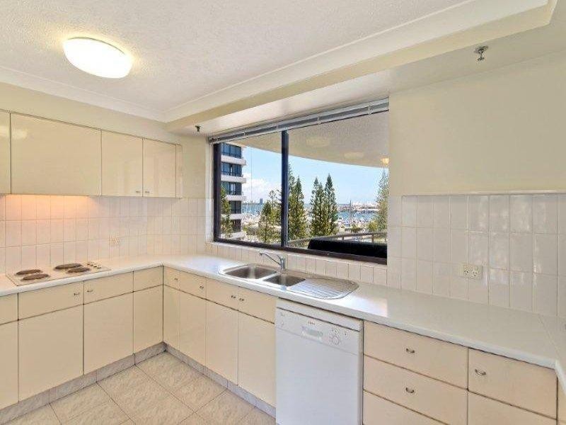 3 Cunningham Avenue, Main Beach QLD 4217