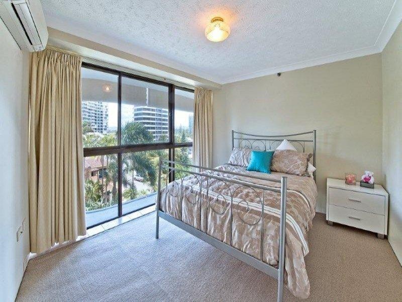 3 Cunningham Avenue, Main Beach QLD 4217