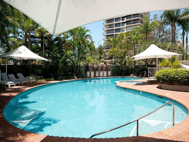 3 Cunningham Avenue, Main Beach QLD 4217