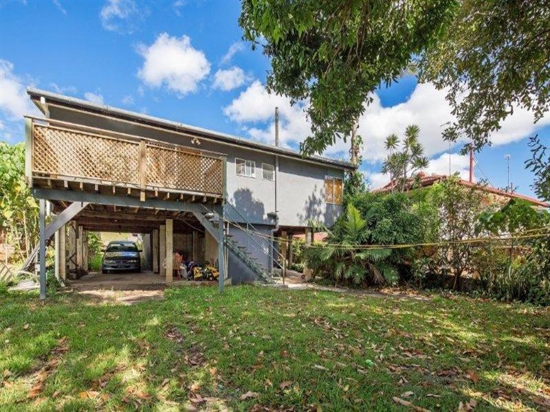 38 Alicia Street, Southport QLD 4215