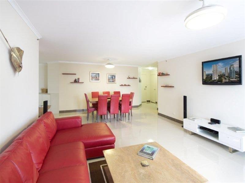 11 Hughes Avenue, Main Beach QLD 4217