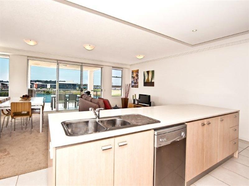 255 Varsity Parade, Varsity Lakes QLD 4227