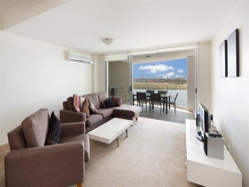 255 Varsity Parade, Varsity Lakes QLD 4227