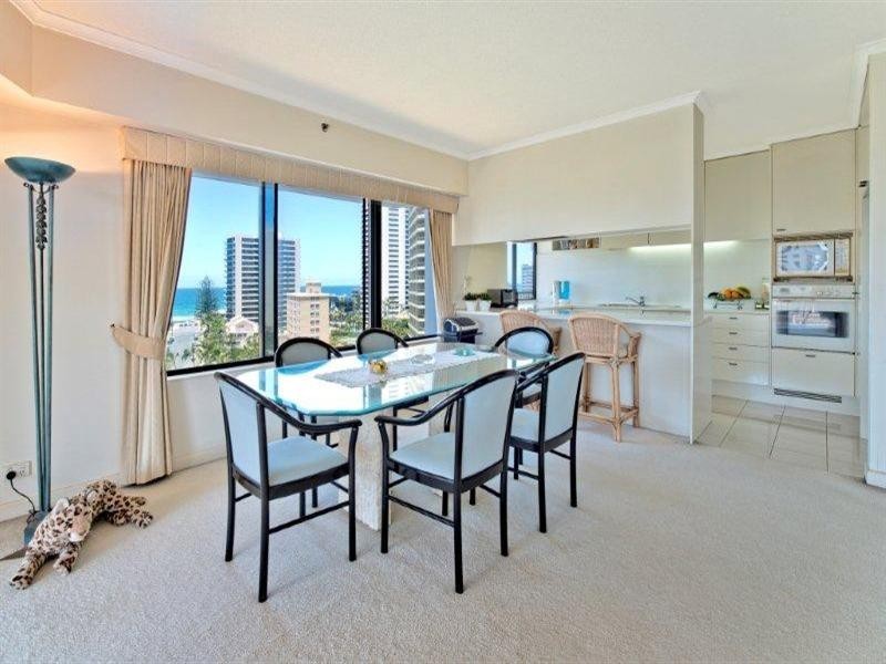 24 Breaker Street, Main Beach QLD 4217