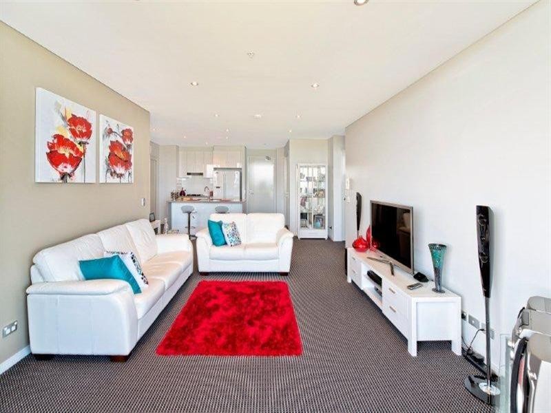 2 Aqua Street, Southport QLD 4215