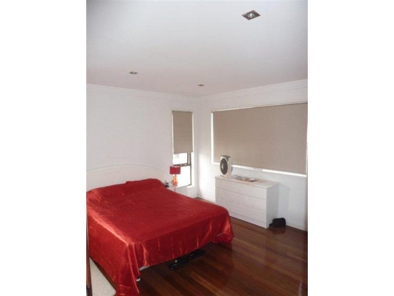 Hollywell QLD 4216