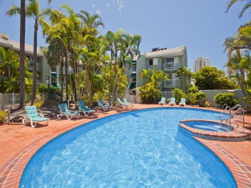 11 Breaker Street, Main Beach QLD 4217