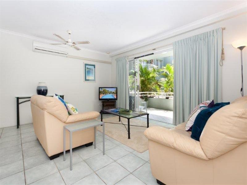 11 Breaker Street, Main Beach QLD 4217