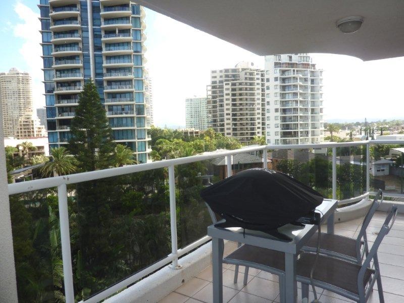 1 Hughes Avenue, Main Beach QLD 4217