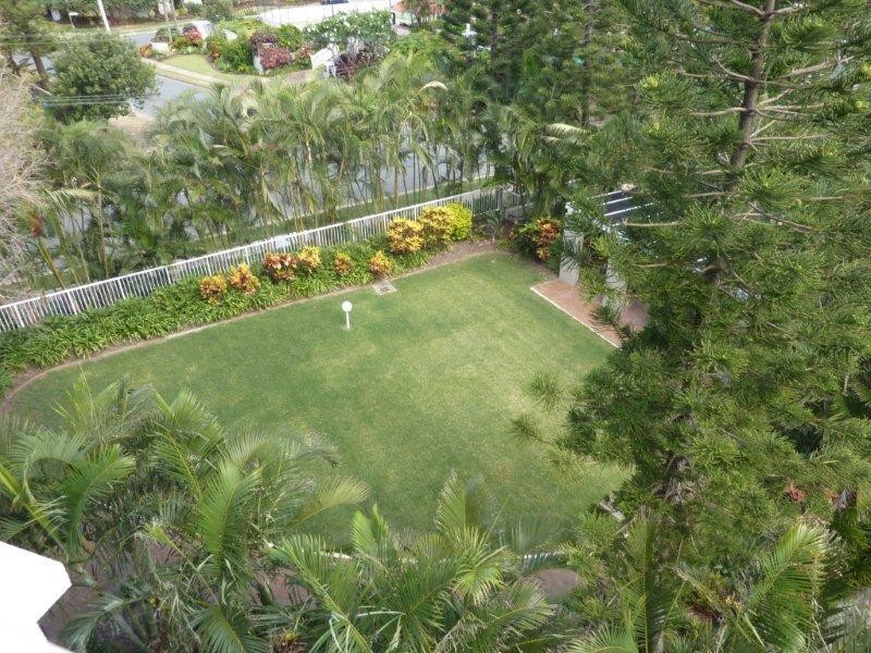 1 Hughes Avenue, Main Beach QLD 4217