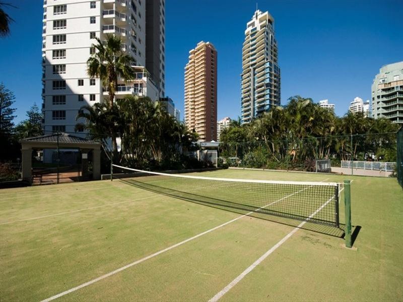 1 Hughes Avenue, Main Beach QLD 4217