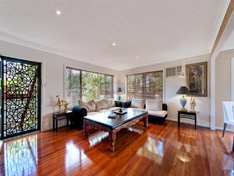 136 Muir Street, Labrador QLD 4215