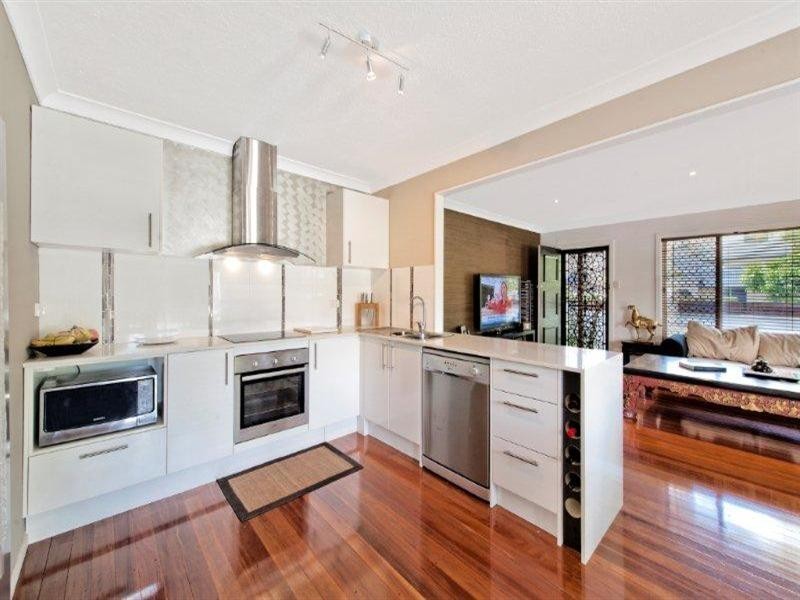 136 Muir Street, Labrador QLD 4215