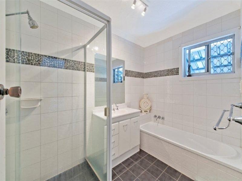 136 Muir Street, Labrador QLD 4215