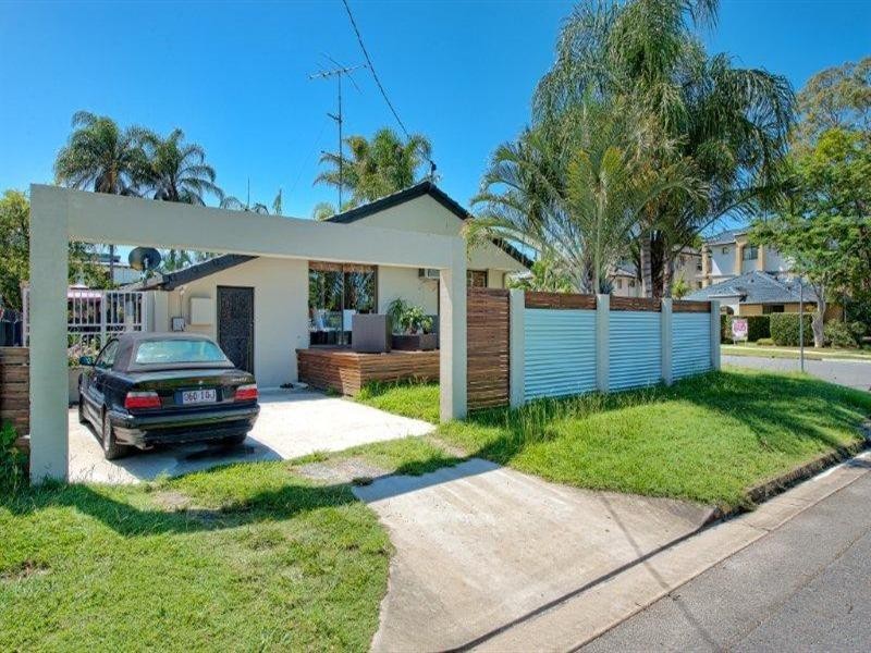 136 Muir Street, Labrador QLD 4215