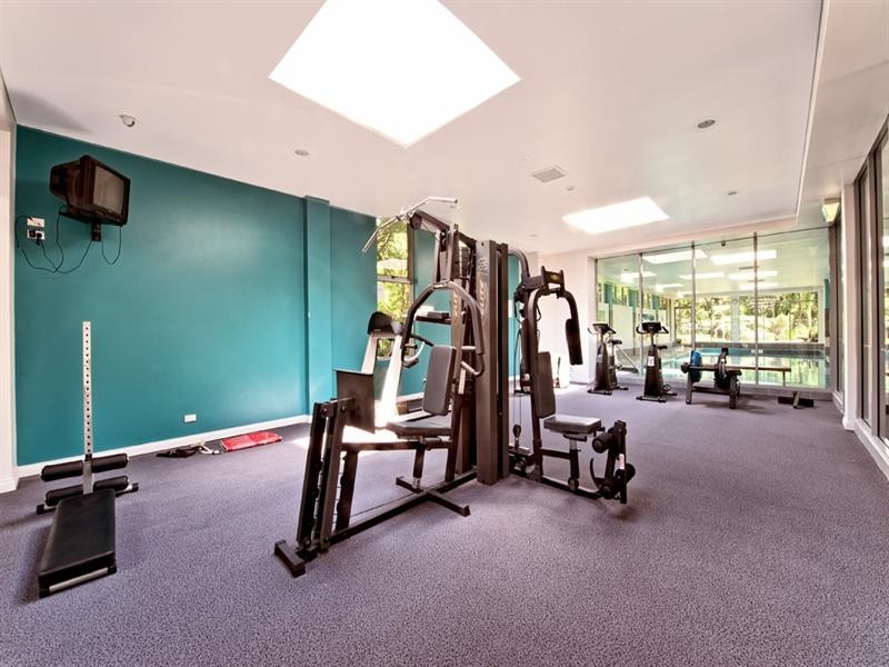 3 Como Crescent, Southport QLD 4215