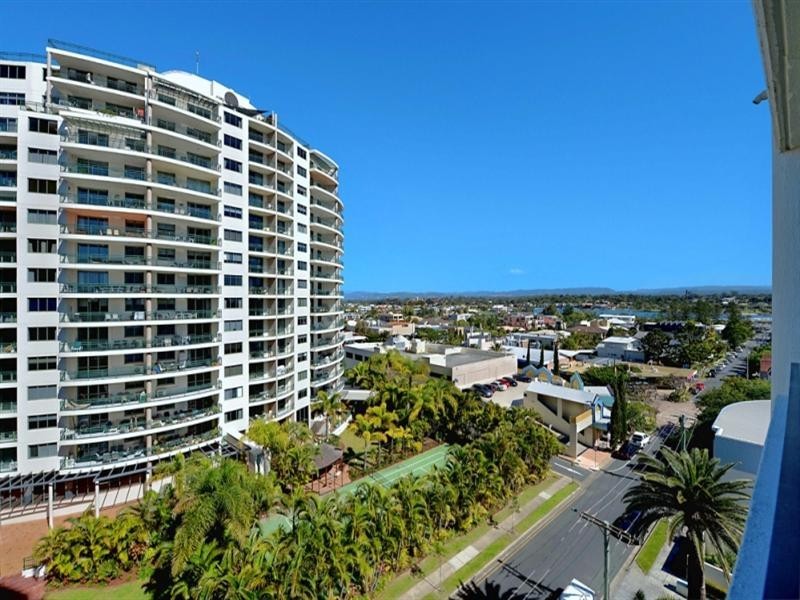 19 Peak Avenue, Main Beach QLD 4217