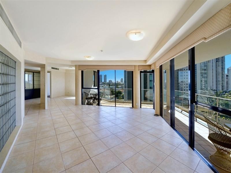 19 Peak Avenue, Main Beach QLD 4217