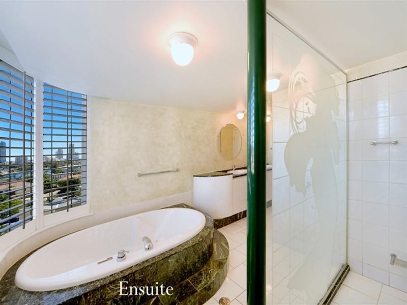 19 Peak Avenue, Main Beach QLD 4217