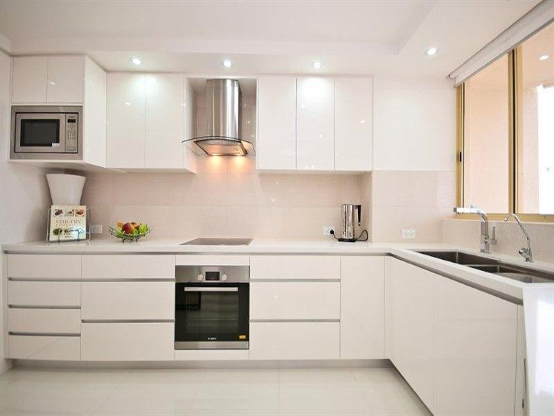 1 Serisier Avenue, Main Beach QLD 4217