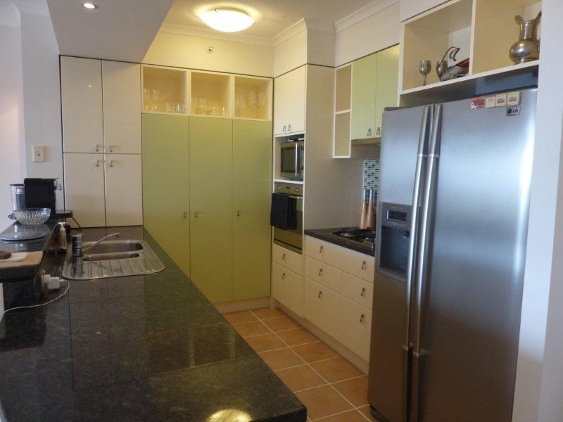 1 Lennie Avenue, Main Beach QLD 4217