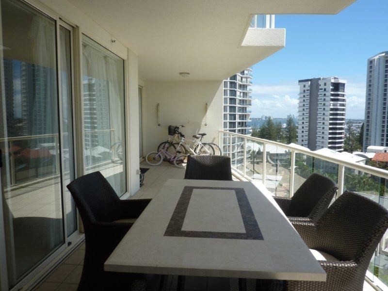 1 Lennie Avenue, Main Beach QLD 4217