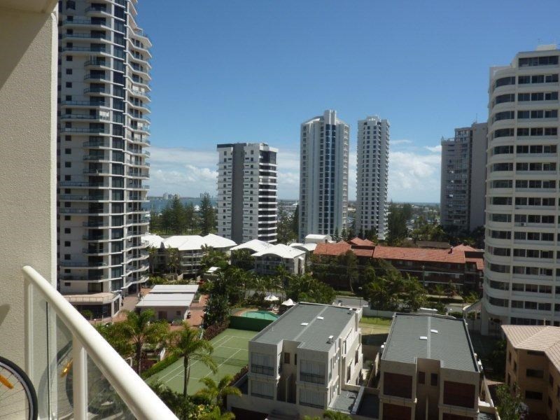 1 Lennie Avenue, Main Beach QLD 4217